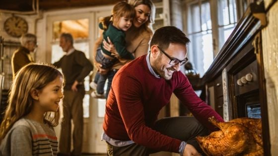 Family cooking thanksgiving dinner